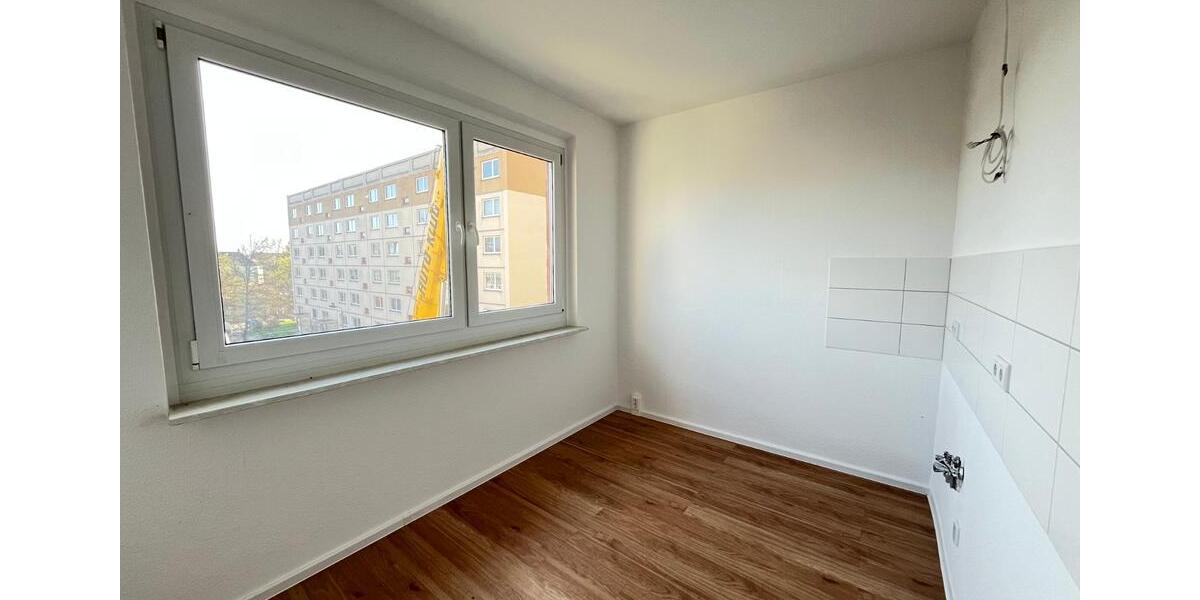 Etagenwohnung Zwickau Neuplanitz - 4 Zimmer, 90 m&sup2;, 449&euro; | Angebot:22043023