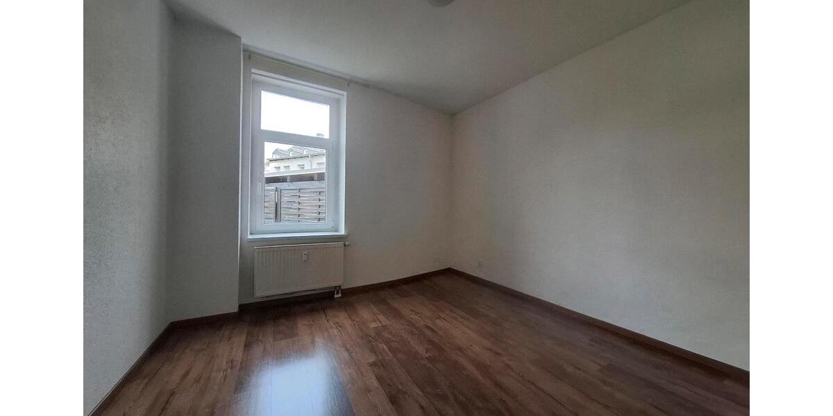 Erdgeschoßwohnung Hohenstein-Ernstthal Ernstthal - 2 Zimmer, 68 m&sup2;, 60.000&euro; | Angebot:26728587