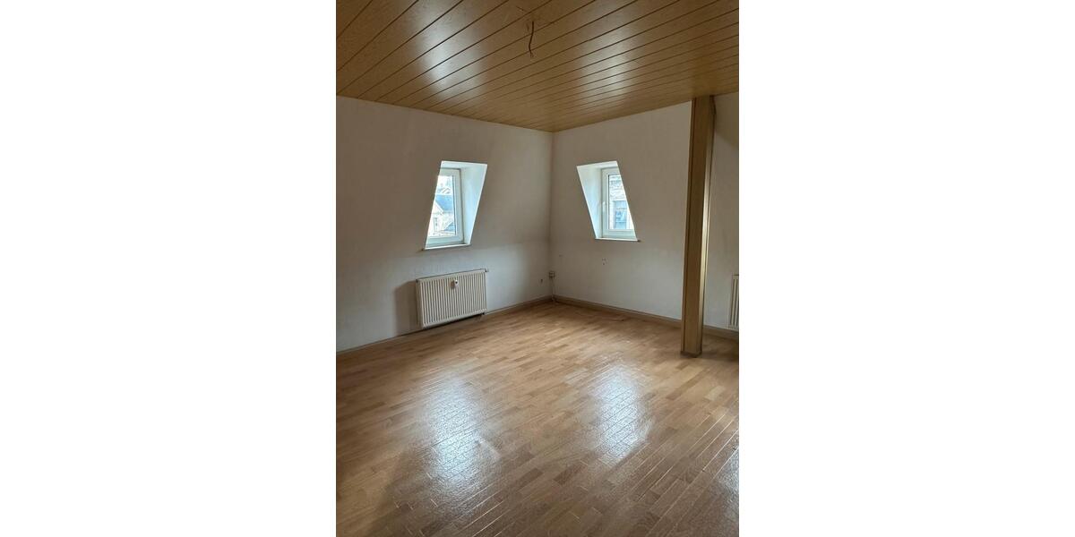 Mehrfamilienhaus, Wohnhaus Crimmitschau - 13 Zimmer, 240 m&sup2;, 55.000&euro; | Angebot:25961759