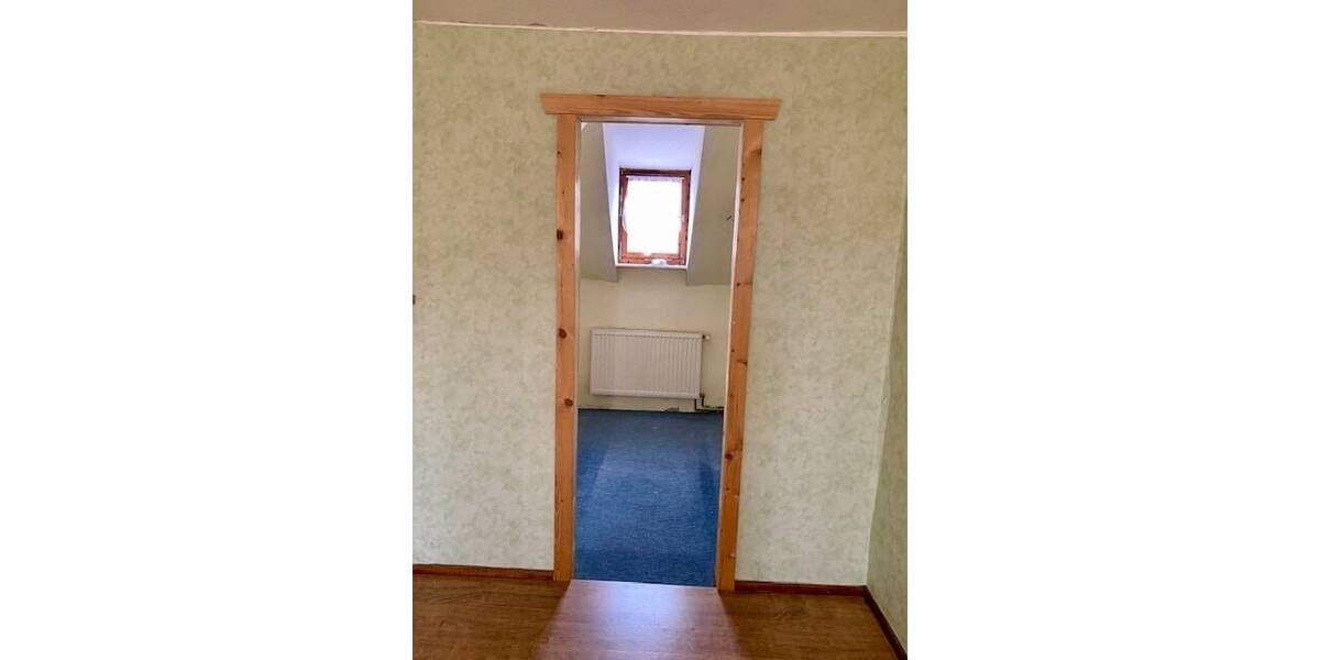 Reihenendhaus Reichenbach - 6 Zimmer, 127 m&sup2;, 85.000&euro; | Angebot:25662050