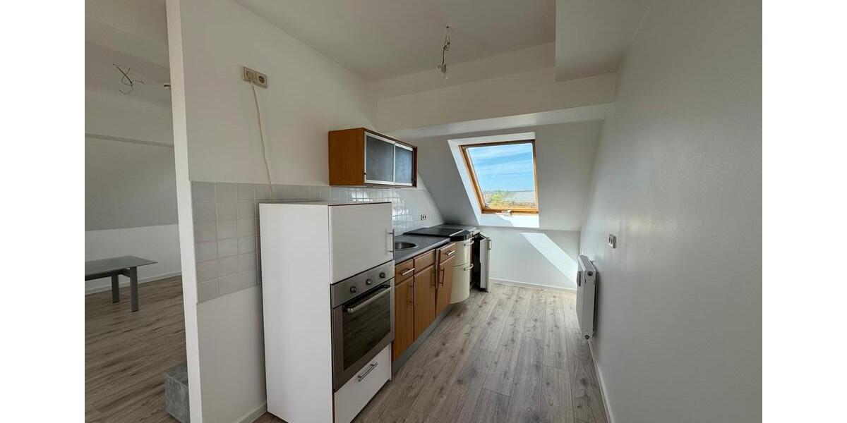 Dachgeschoßwohnung Zwickau - 2 Zimmer, 51 m&sup2;, 282&euro; | Angebot:26354993