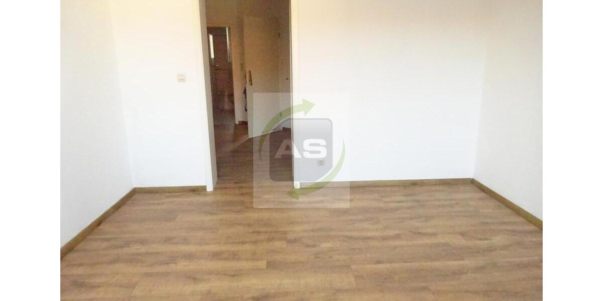 Etagenwohnung Zwickau - 2 Zimmer, 53 m&sup2;, 340&euro; | Angebot:23779149