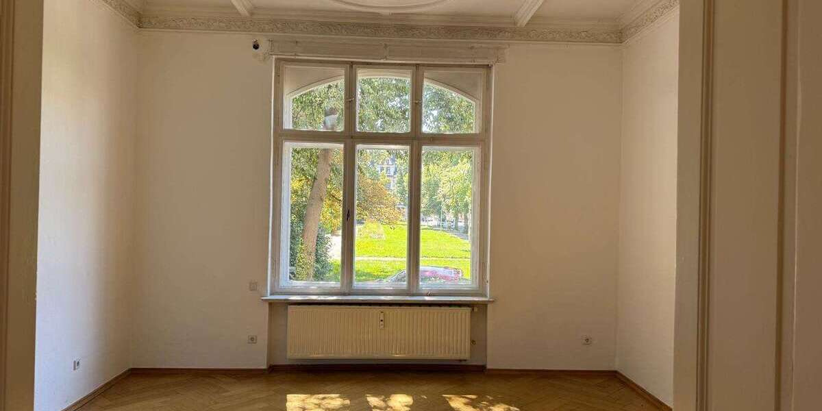 Etagenwohnung Zwickau Nordvorstadt - 5 Zimmer, 174 m&sup2;, 900&euro; | Angebot:26004205