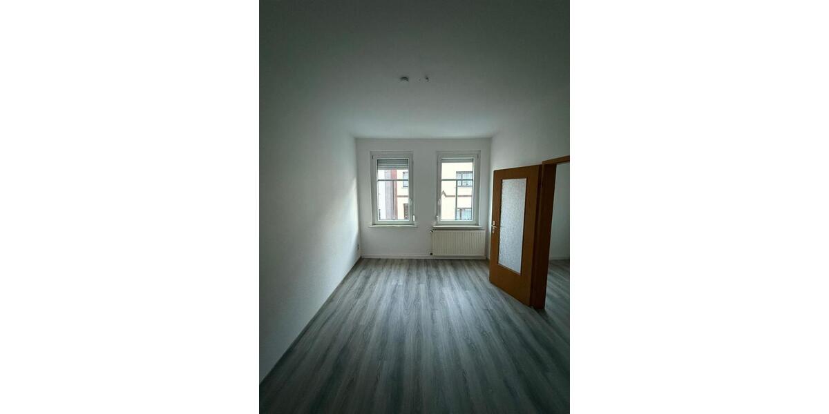 Etagenwohnung Meerane - 4 Zimmer, 85 m&sup2;, 374&euro; | Angebot:25376966