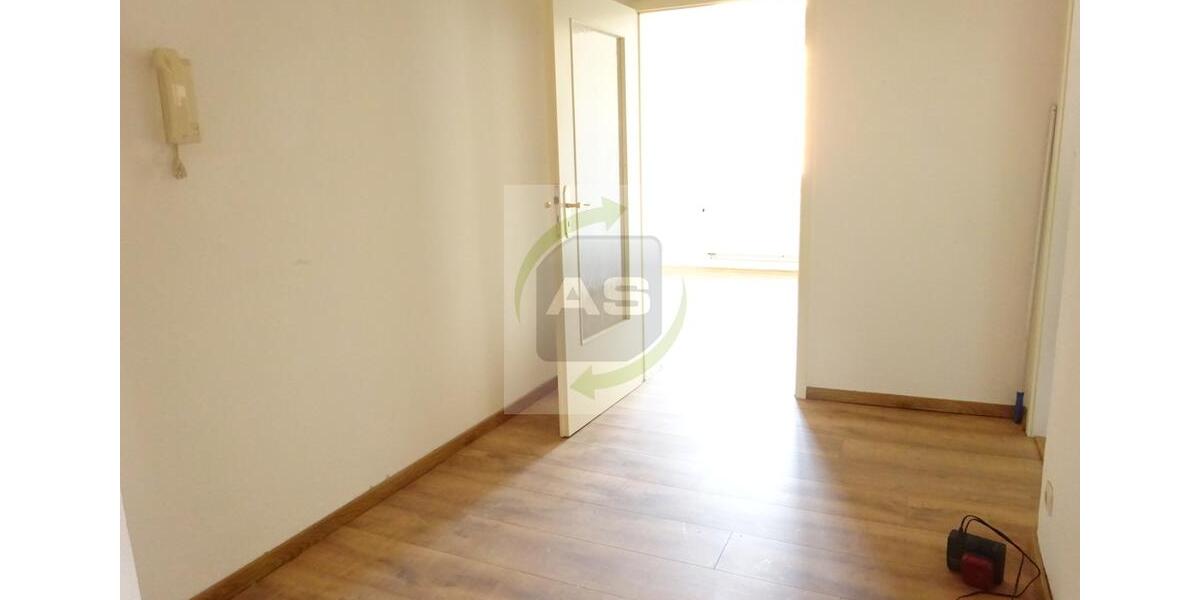 Etagenwohnung Zwickau - 2 Zimmer, 53 m&sup2;, 340&euro; | Angebot:23779149