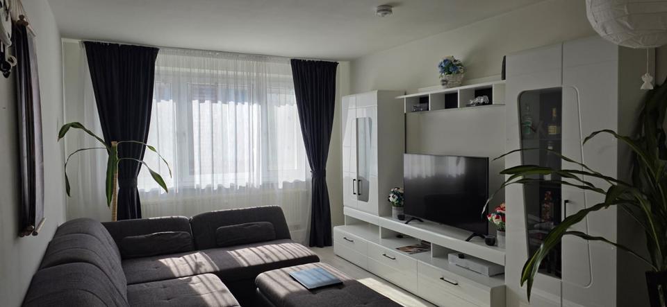 Etagenwohnung Limbach-Oberfrohna Oberfrohna - 3 Zimmer, 58 m&sup2;, 300&euro; | Angebot:25545372