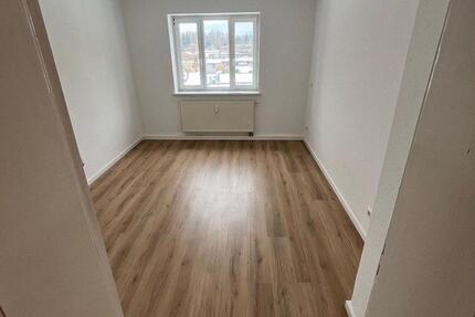 Wohnung Glauchau - 2 Zimmer, 53 m&sup2;, 310&euro; | Angebot:25106968