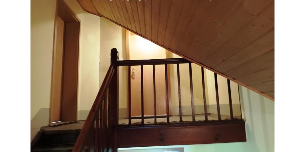 Etagenwohnung Crimmitschau - 2 Zimmer, 65 m&sup2;, 350&euro; | Angebot:25904953