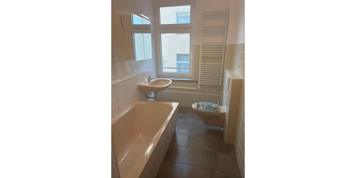 Etagenwohnung Limbach-Oberfrohna Oberfrohna - 2 Zimmer, 65 m&sup2;, 490&euro; | Angebot:25845832