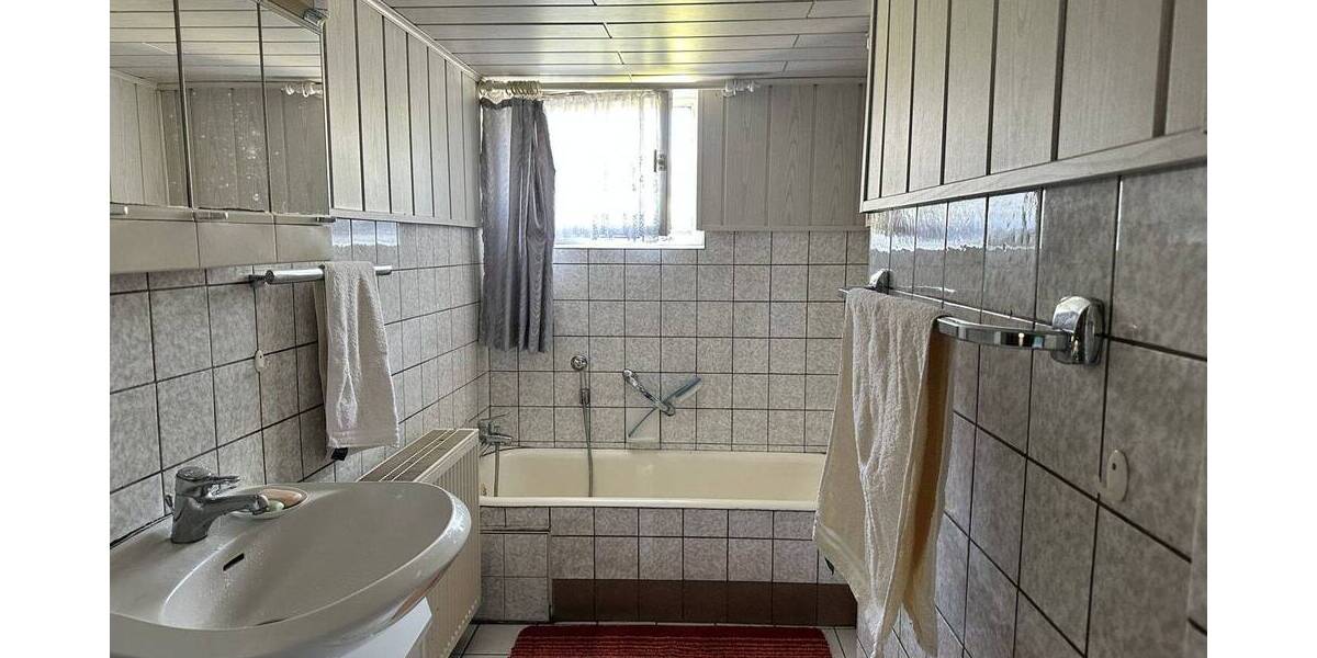 Bauernhaus, Landhaus Werdau Langenhessen - 9 Zimmer, 229 m&sup2;, 145.000&euro; | Angebot:25747106