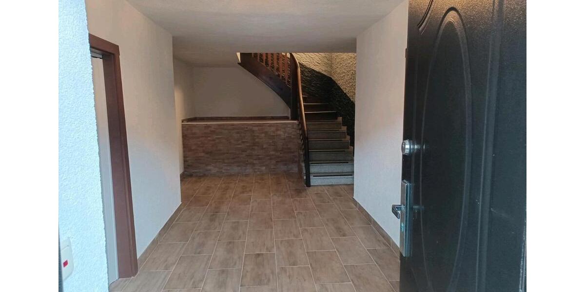 Einfamilienhaus Greiz - 8 Zimmer, 180 m&sup2;, 50.000&euro; | Angebot:25712066