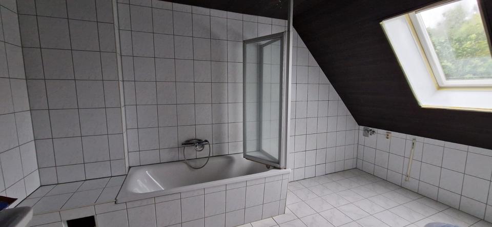 Dachgeschoßwohnung Hohenstein-Ernstthal Ernstthal - 5 Zimmer, 98 m&sup2;, 630&euro; | Angebot:25232383