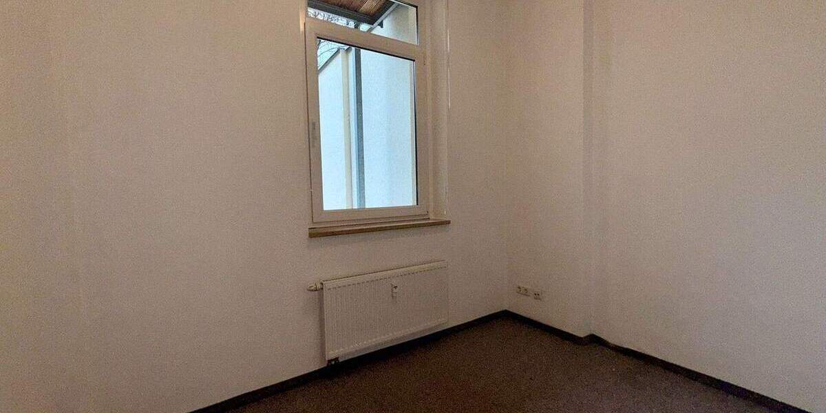 Gewerbeobjekt Zwickau Pölbitz - 2 Zimmer, 81 m&sup2;, 300&euro; | Angebot:25670159
