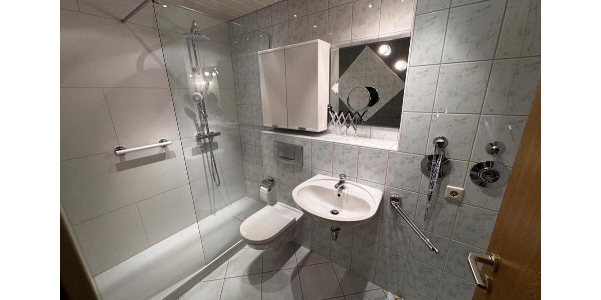 Hochparterre Rodewisch - 3 Zimmer, 65 m&sup2;, 70.000&euro; | Angebot:24850923