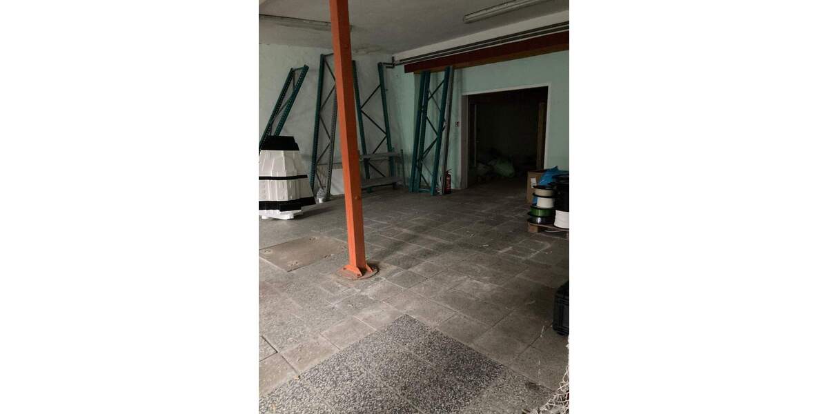 Mehrfamilienhaus, Wohnhaus Schwarzenberg/Erzgebirge Schwarzenberg - 3 Zimmer, 100 m&sup2;, 210.000&euro; | Angebot:25741904