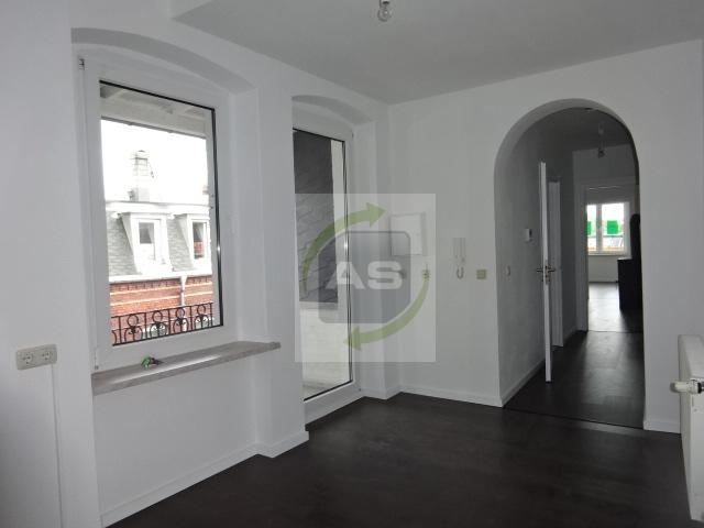 Dachgeschoßwohnung Zwickau - 2 Zimmer, 66 m&sup2;, 355&euro; | Angebot:24395223