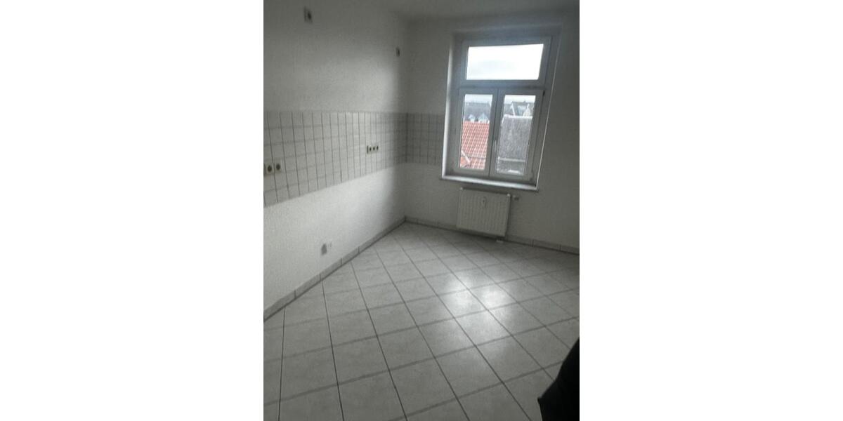 Dachgeschoßwohnung Zwickau - 3 Zimmer, 85 m&sup2;, 552&euro; | Angebot:25838530