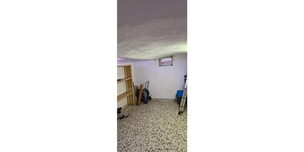 Reihenhaus Treuen - 8 Zimmer, 164 m&sup2;, 99.000&euro; | Angebot:25806158