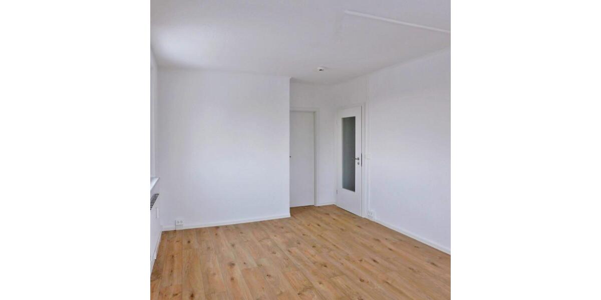 Etagenwohnung Limbach-Oberfrohna Oberfrohna - 3 Zimmer, 58 m&sup2;, 335&euro; | Angebot:23713803