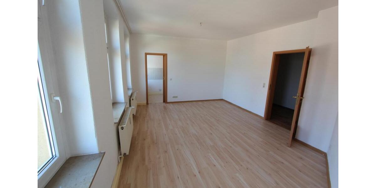 Etagenwohnung Glauchau - 2 Zimmer, 53 m&sup2;, 250&euro; | Angebot:19859241