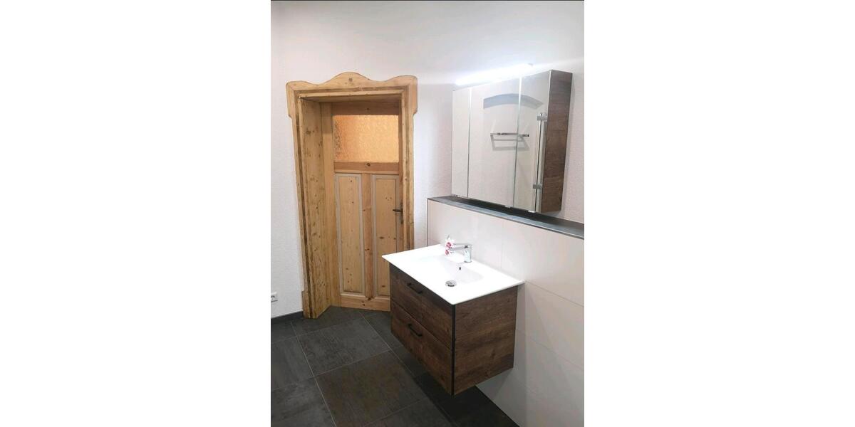 Erdgeschoßwohnung Auerbach/Vogtland Vogtland - 2 Zimmer, 68 m&sup2;, 600&euro; | Angebot:25454588