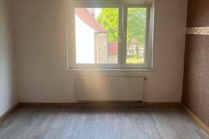 Wohnung Schmölln - 3 Zimmer, 72 m&sup2;, 600&euro; | Angebot:26663871