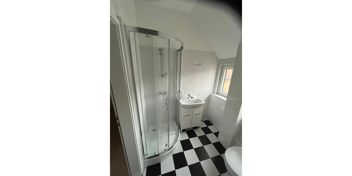 Dachgeschoßwohnung Gersdorf - 5 Zimmer, 130 m&sup2;, 900&euro; | Angebot:25717822