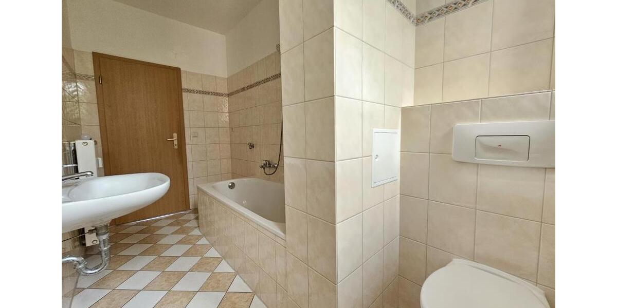 Etagenwohnung Aue-Bad Schlema Bad Schlema - 3 Zimmer, 84 m&sup2;, 439&euro; | Angebot:25084332