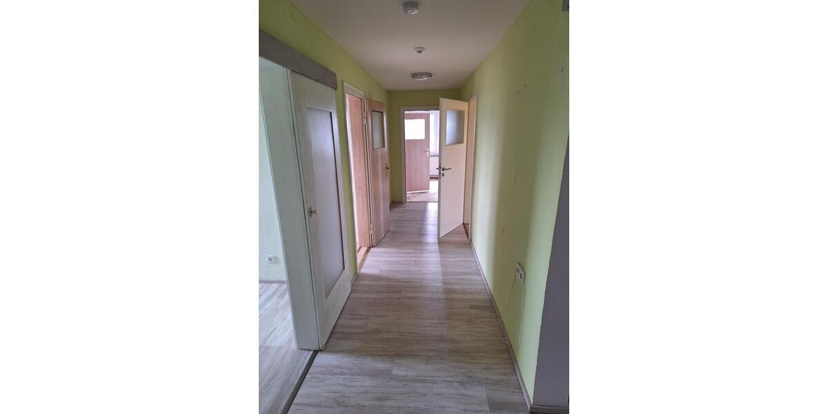 Dachgeschoßwohnung Pöhl - 4 Zimmer, 91 m&sup2;, 500&euro; | Angebot:25081623