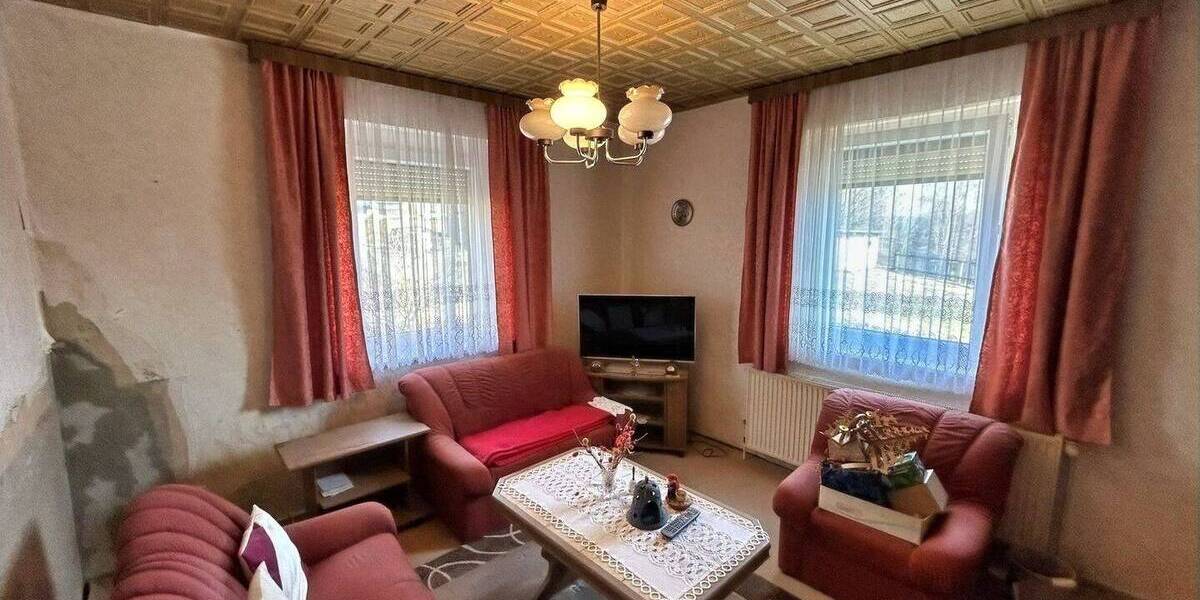 Einfamilienhaus Falkenstein - 7 Zimmer, 95 m&sup2;, 80.000&euro; | Angebot:26741161