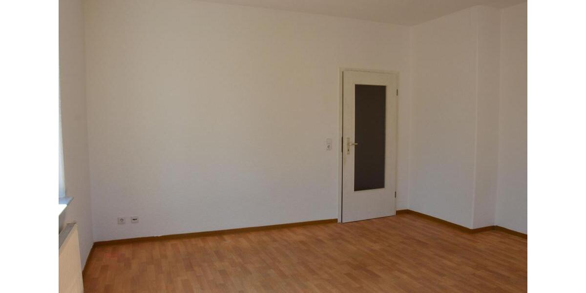 Etagenwohnung Glauchau - 3 Zimmer, 78 m&sup2;, 400&euro; | Angebot:26676977