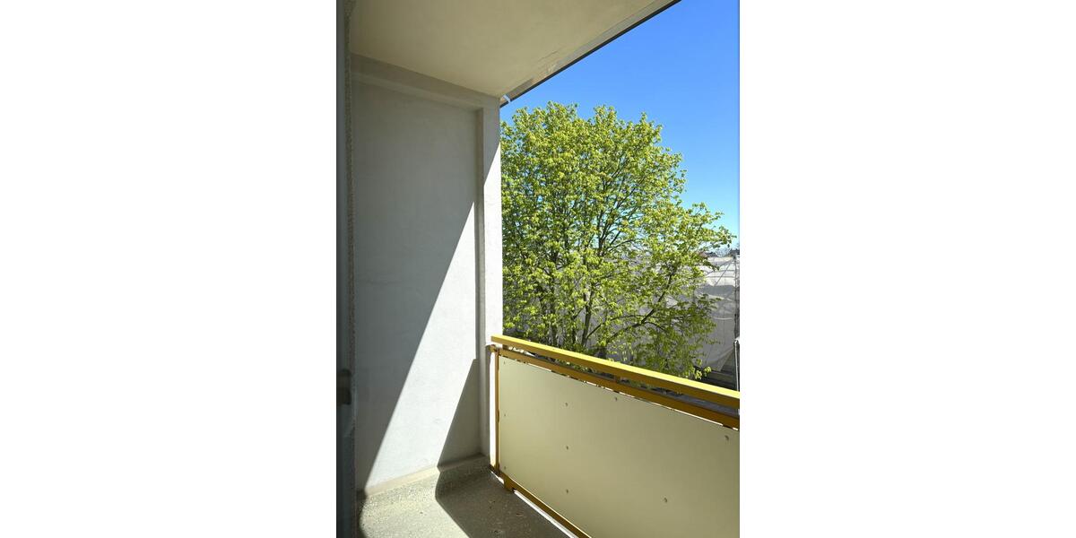 Etagenwohnung Zwickau Neuplanitz - 2 Zimmer, 58 m&sup2;, 383&euro; | Angebot:25569432