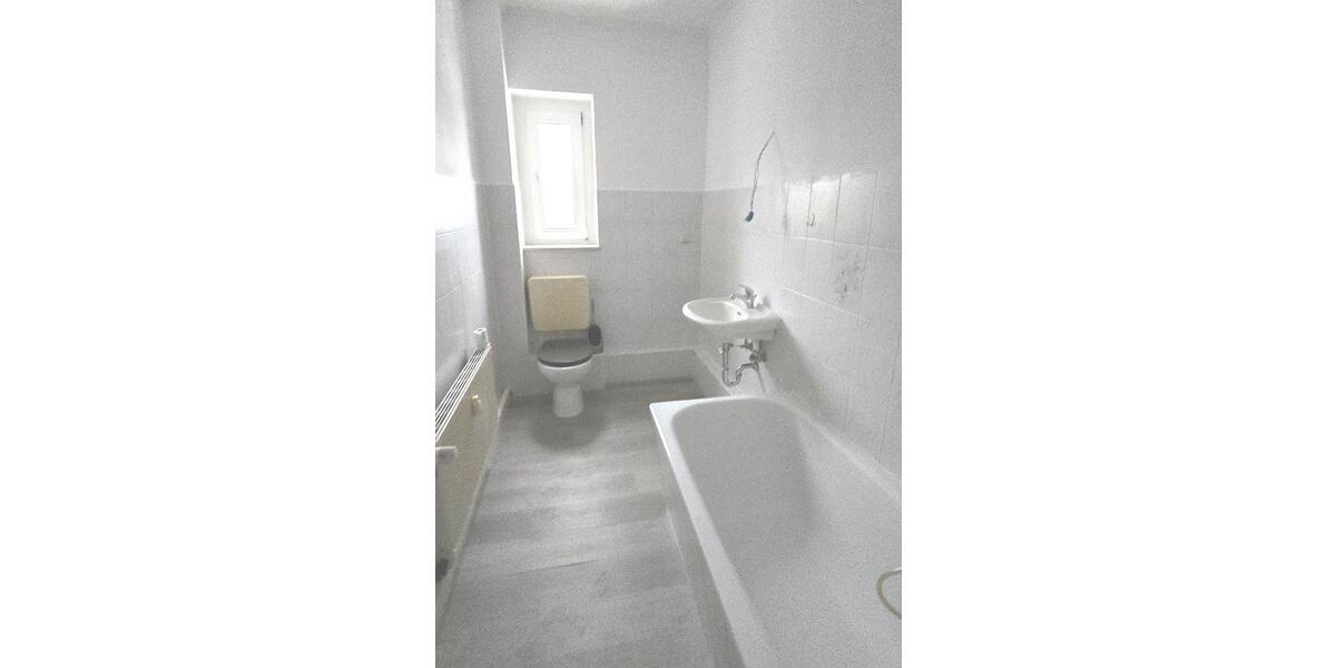 Etagenwohnung Werdau - 2 Zimmer, 63 m&sup2;, 310&euro; | Angebot:24784881