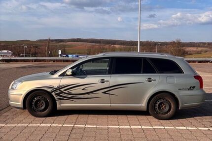 Toyota Avensis 135.000 km 4.500 &euro; Zwickau 08064