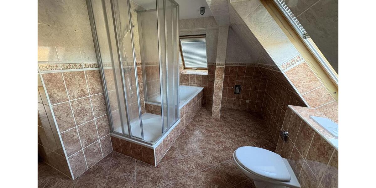 Dachgeschoßwohnung Zwickau Zwickau-Nord - 2 Zimmer, 61 m&sup2;, 399&euro; | Angebot:25349238