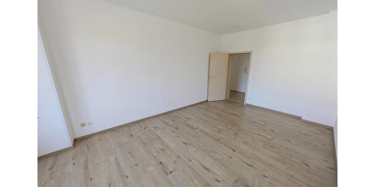 Etagenwohnung Zwickau Zwickau-Nord - 3 Zimmer, 94 m&sup2;, 560&euro; | Angebot:25945634