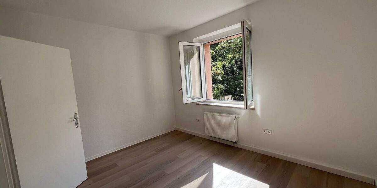 Etagenwohnung Zwickau Pölbitz - 5 Zimmer, 119 m&sup2;, 681&euro; | Angebot:25700380
