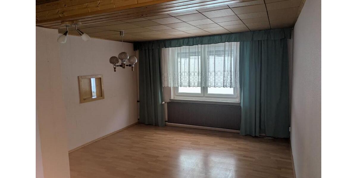 Doppelhaushälfte Hohenstein-Ernstthal Ernstthal - 3 Zimmer, 107 m&sup2;, 130.000&euro; | Angebot:25208181