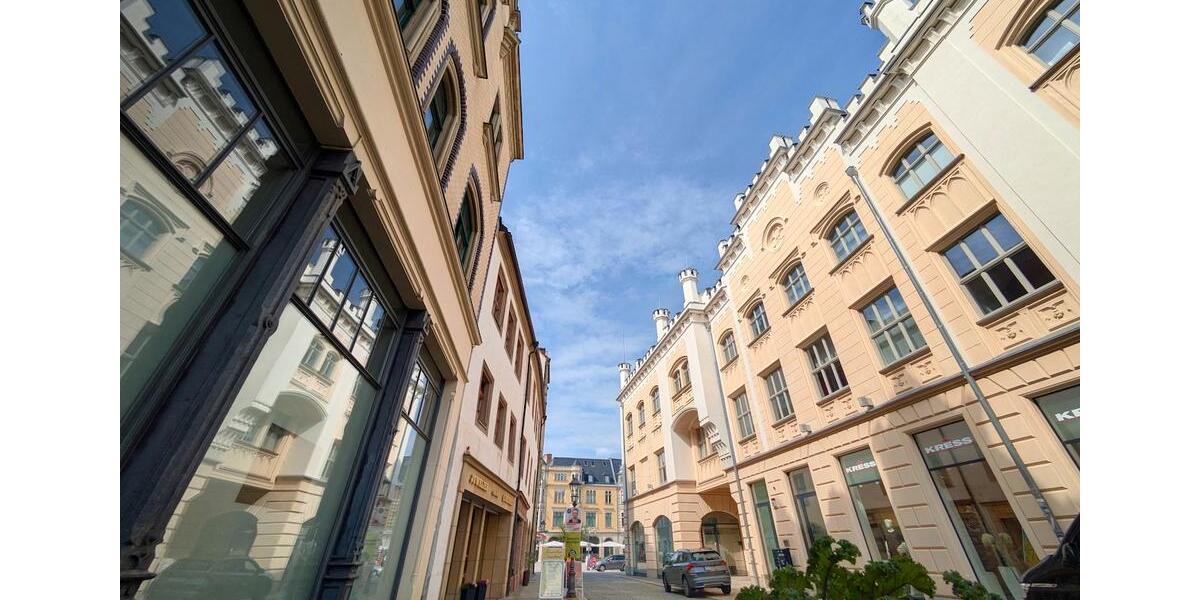 Etagenwohnung Zwickau - 2 Zimmer, 83 m&sup2;, 800&euro; | Angebot:25945650