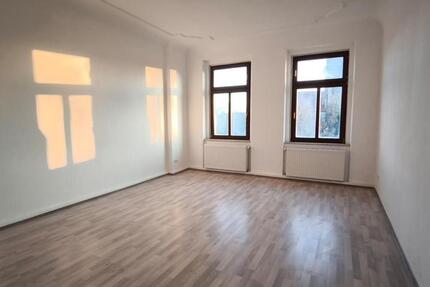 Wohnung Zwickau - 4 Zimmer, 95 m&sup2;, 650&euro; | Angebot:25974102