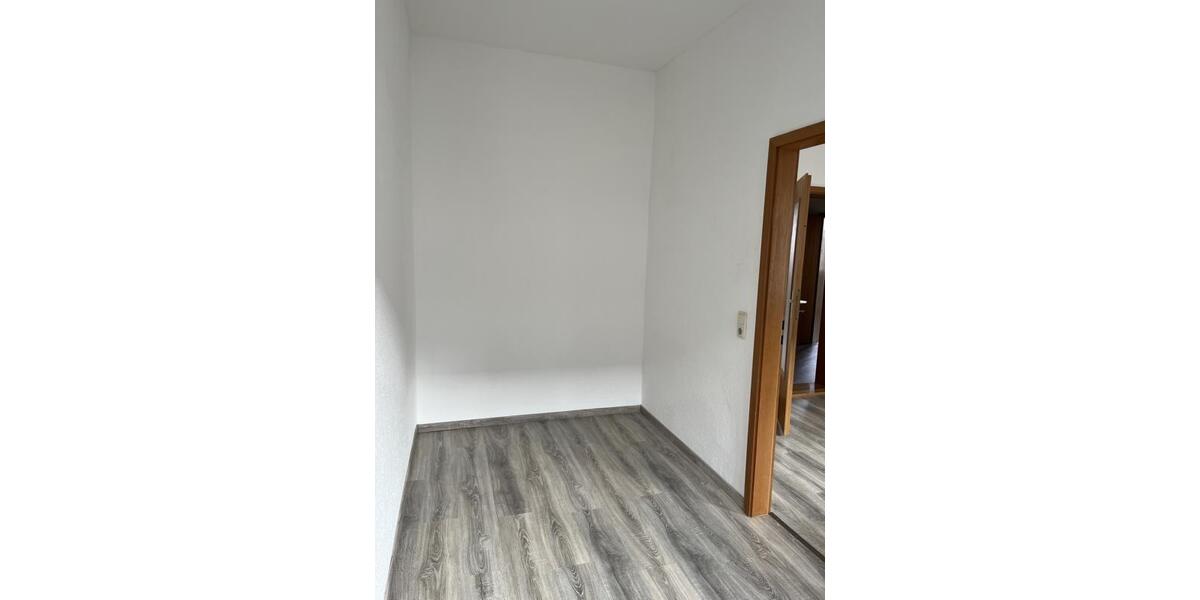 Etagenwohnung Meerane - 3.5 Zimmer, 85 m&sup2;, 445&euro; | Angebot:24677183