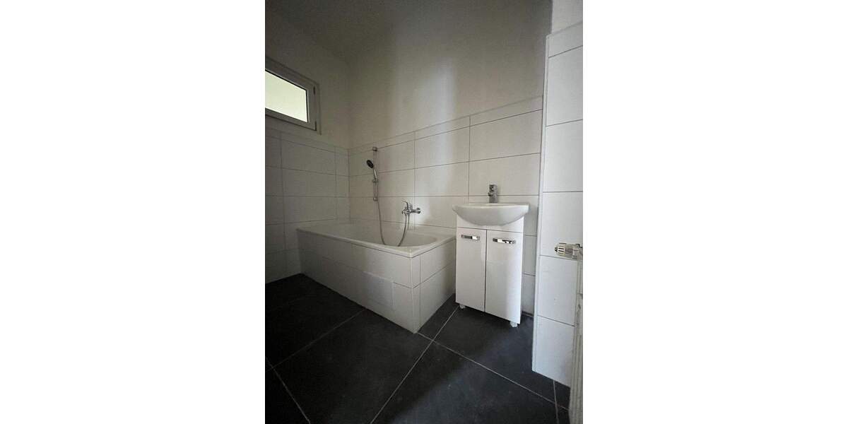 Etagenwohnung Zwickau Pölbitz - 3 Zimmer, 79 m&sup2;, 480&euro; | Angebot:25706272