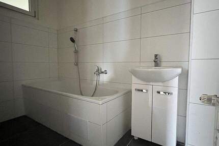 Wohnung Zwickau Pölbitz - 3 Zimmer, 79 m&sup2;, 480&euro; | Angebot:25706272