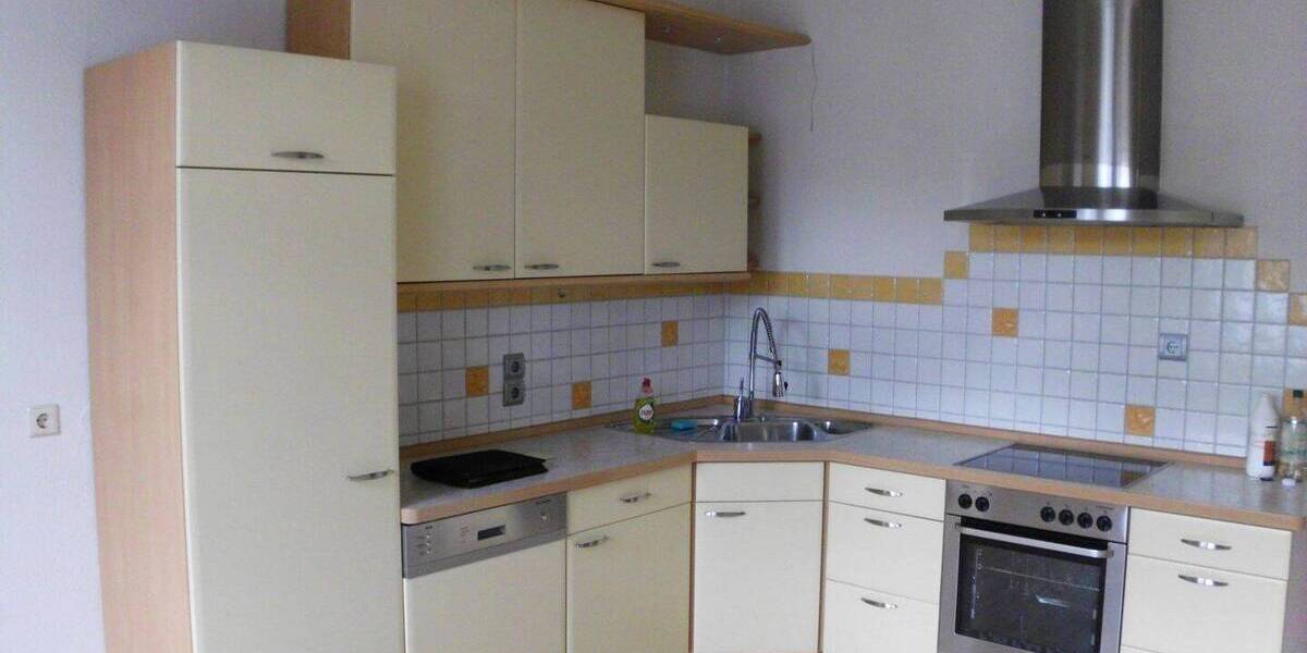 Etagenwohnung Zwickau Innenstadt - 3 Zimmer, 132 m&sup2;, 925&euro; | Angebot:25880935