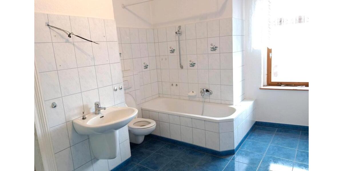 Etagenwohnung Zwickau Neuplanitz - 5 Zimmer, 100 m&sup2;, 650&euro; | Angebot:26293191