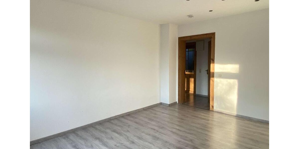 Etagenwohnung Zwickau Zwickau-Nord - 3 Zimmer, 97 m&sup2;, 610&euro; | Angebot:24941012