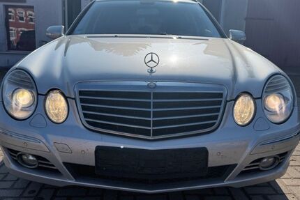 Mercedes-Benz E 220 315.000 km 2.900 &euro; Lichtentanne 08115