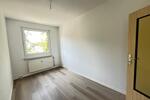 Etagenwohnung Zwickau Neuplanitz - 4 Zimmer, 70 m&sup2;, 349&euro; | Angebot:22153022
