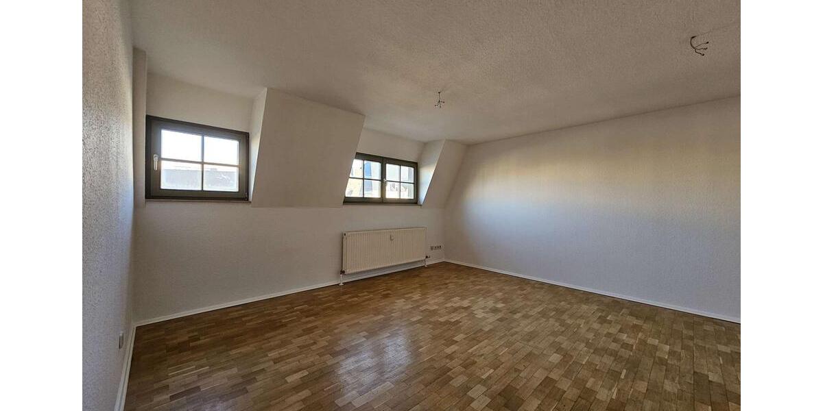 Etagenwohnung Zwickau - 2 Zimmer, 52 m&sup2;, 317&euro; | Angebot:25366564