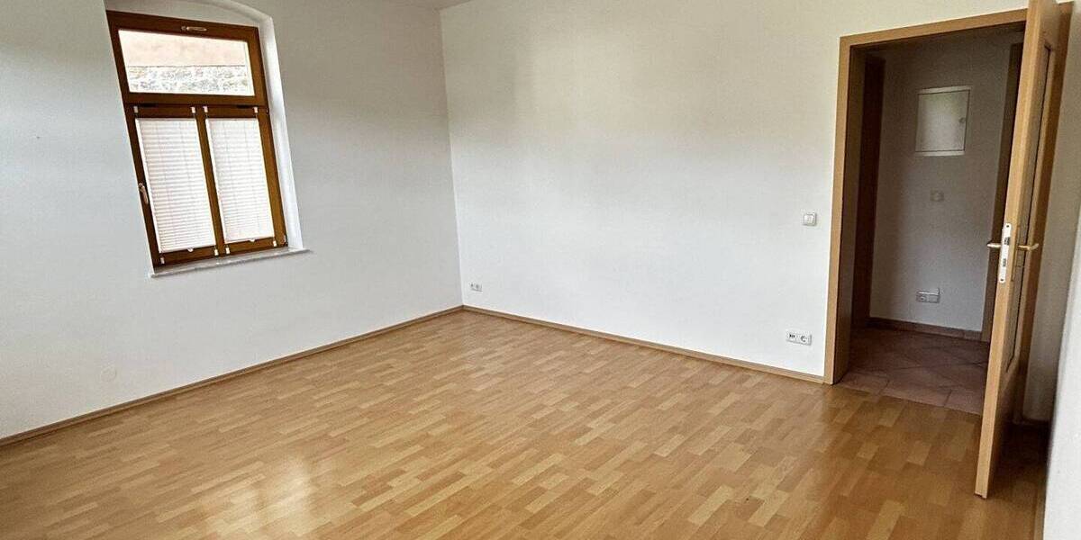Etagenwohnung Kirchberg Burkersdorf - 2 Zimmer, 41 m&sup2;, 34.000&euro; | Angebot:25707505